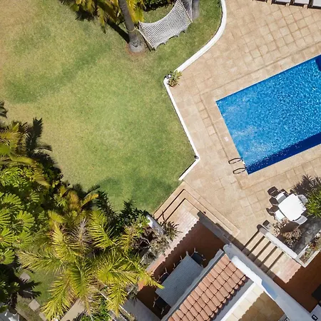 America - Seaviews, Private Pool & Bbq